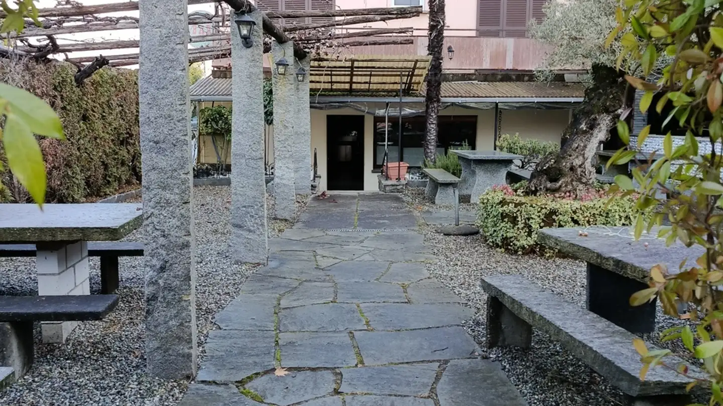 Edificio ad uso misto in vendita - Via Cantonale 37, 6575 S. Nazzaro - Foto 3