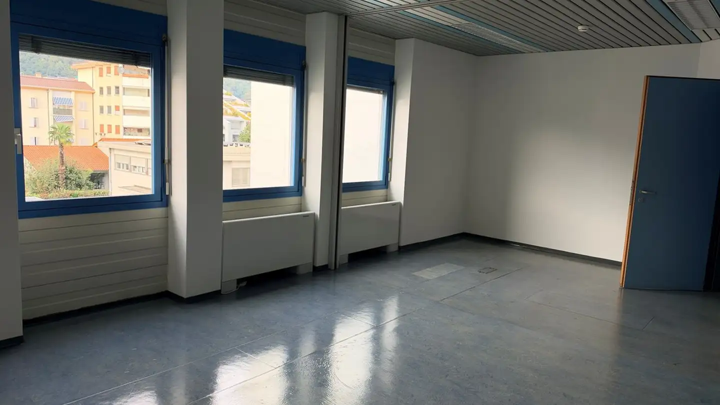 Spazio ufficio in affitto - Via Dr. Giovanni Varesi 18, 6600 Locarno - Foto 3