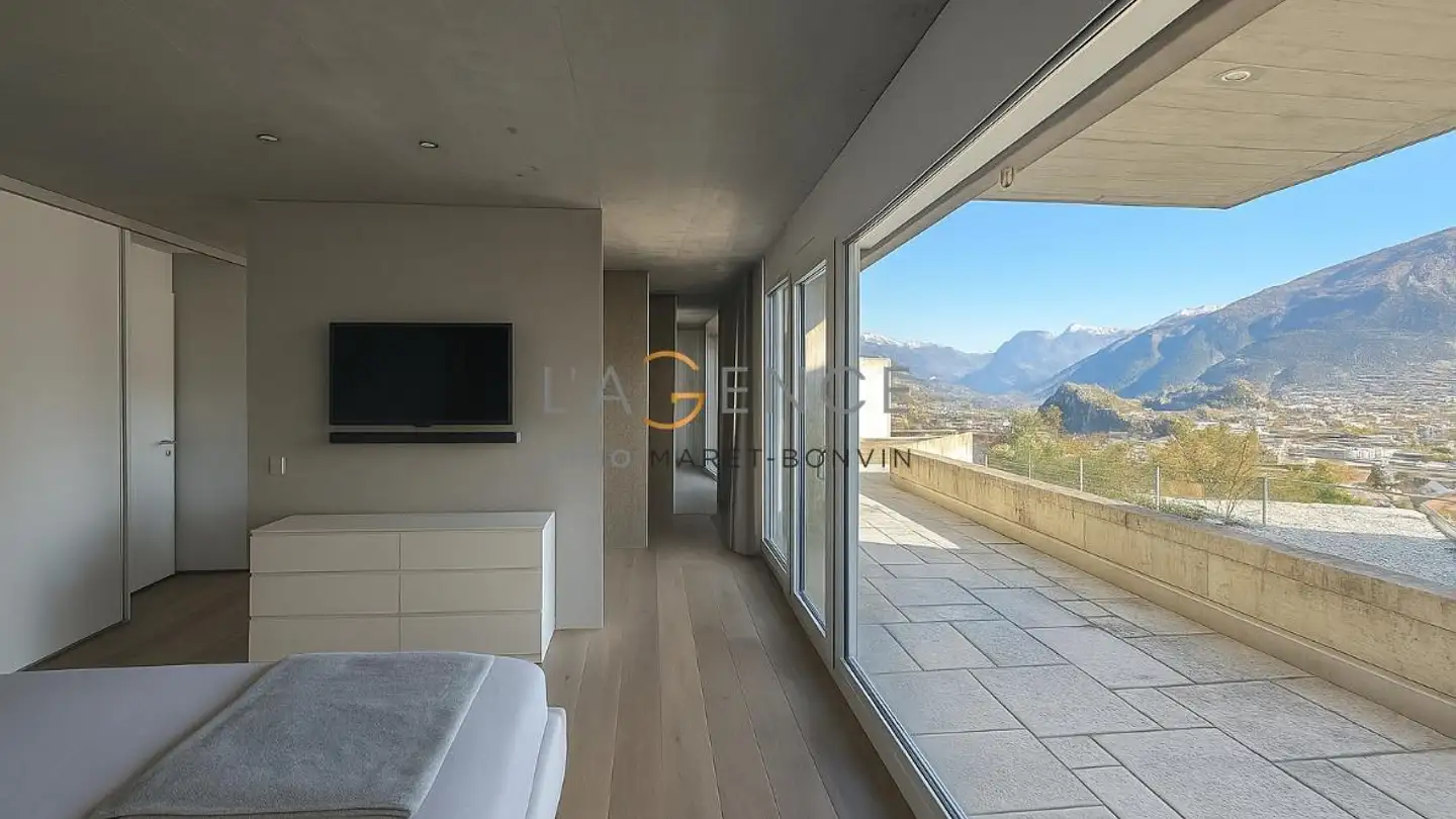 Row house for sale - 1950 Sion