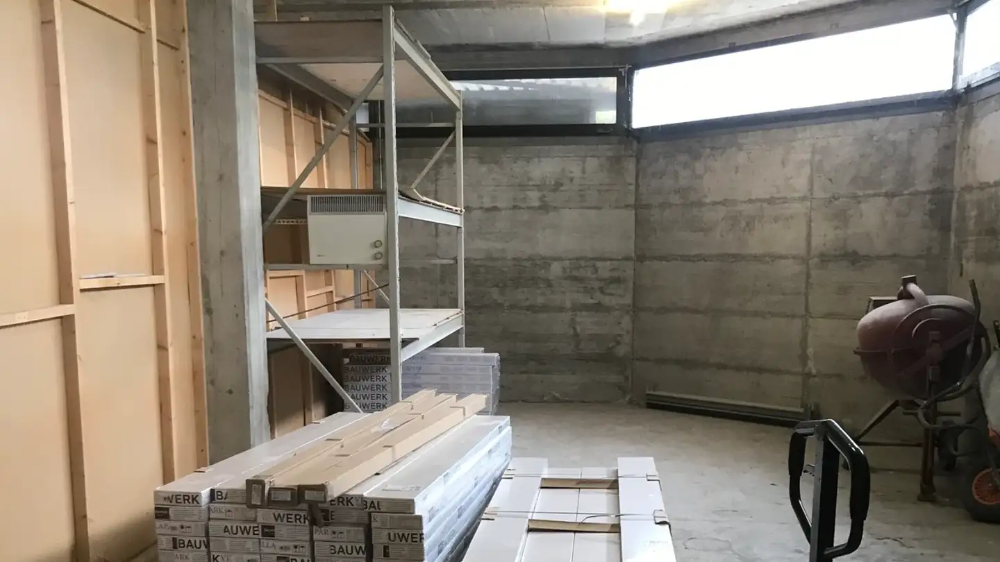 Storage space for rent - 1964 Conthey