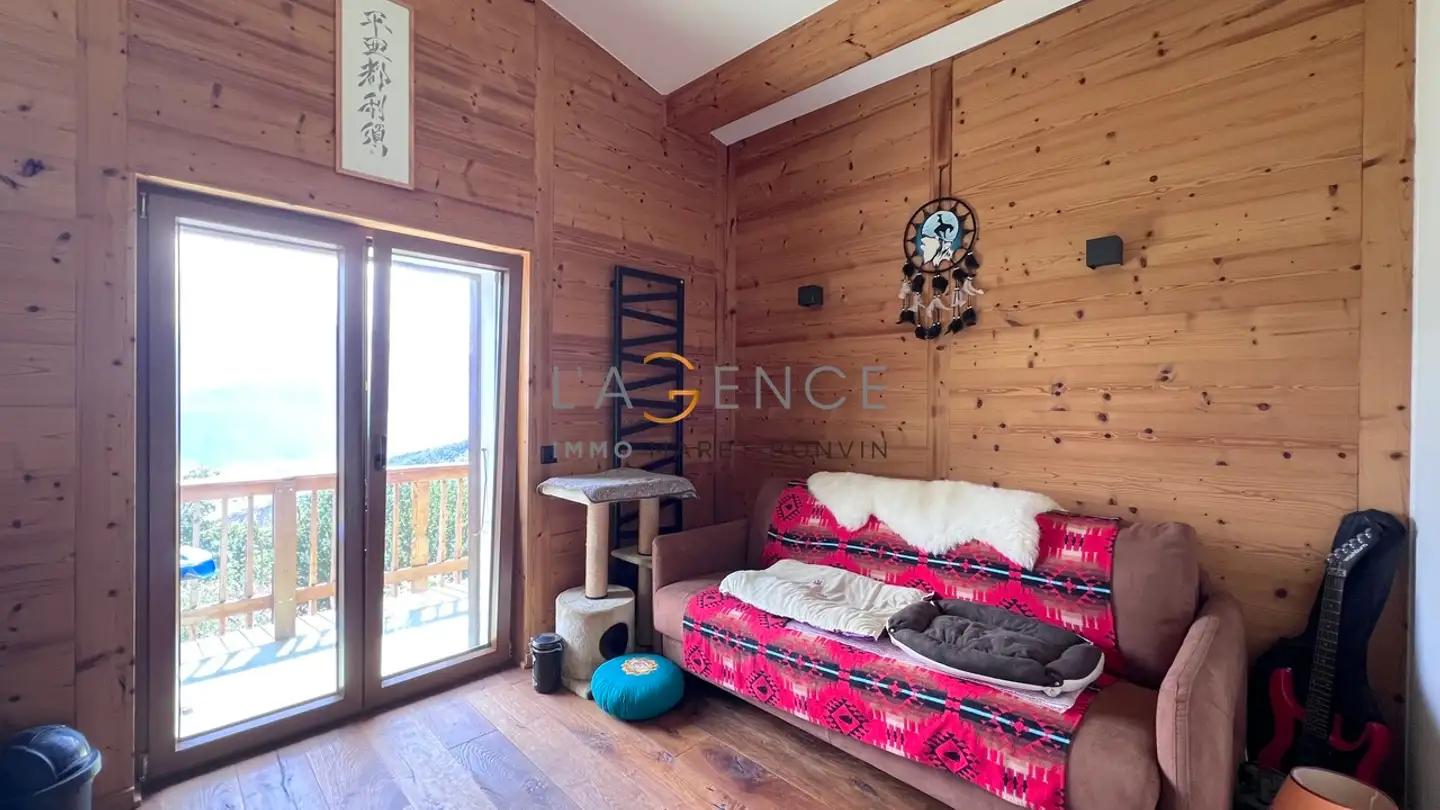 Chalet for sale - 1976 Erde - Photo 4