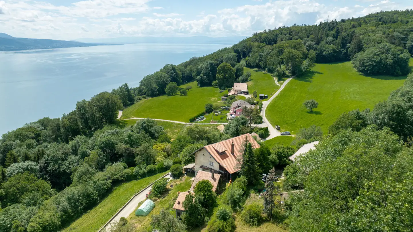 Farm for sale - 1803 Chardonne