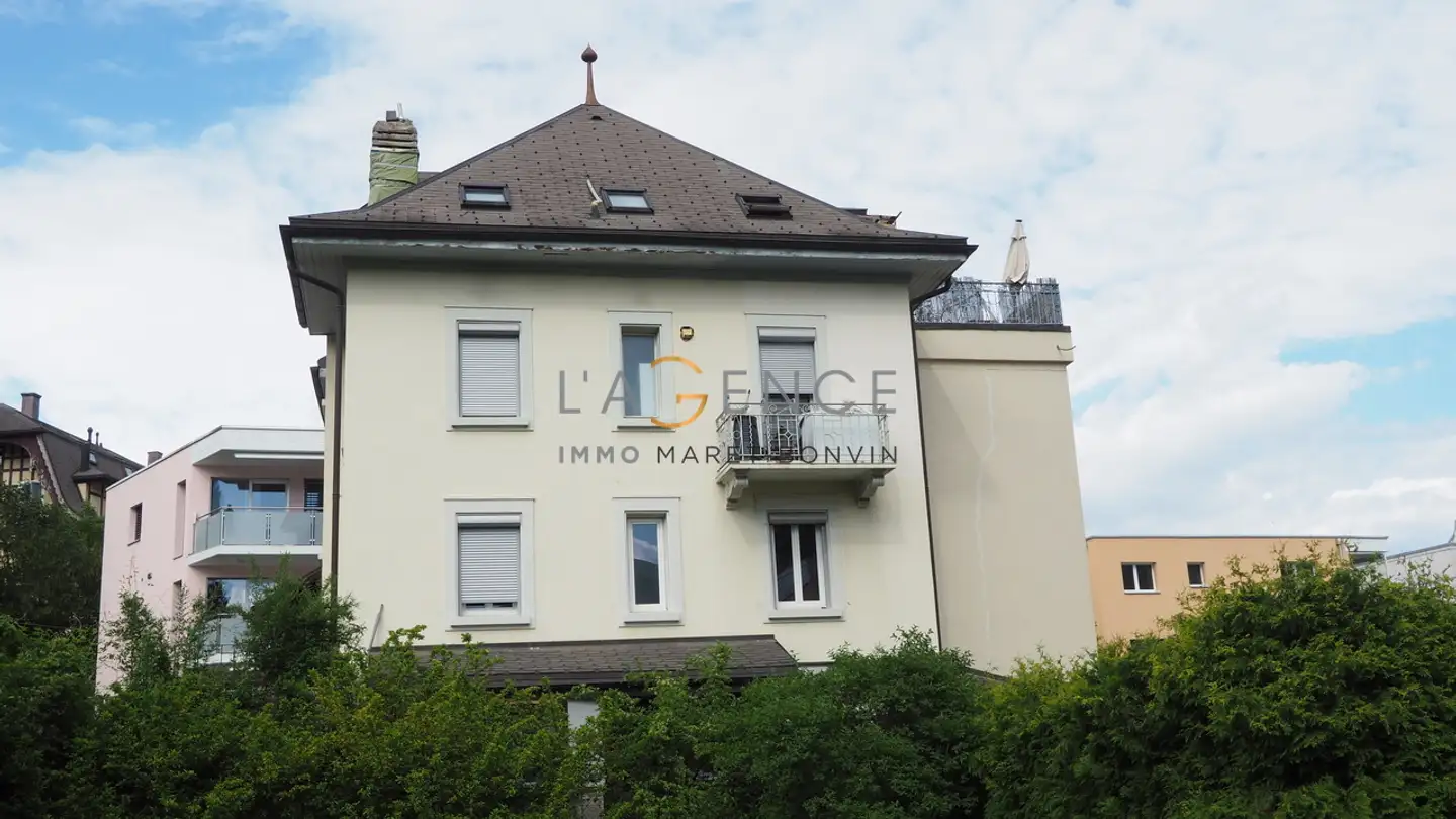 Residential building for sale - 3960 Sierre