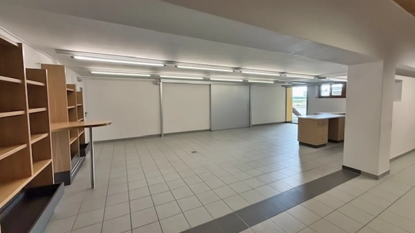 Commerciale in affitto - Route De Villars-Le-Grand 18, 1585 Salavaux - Photo 2