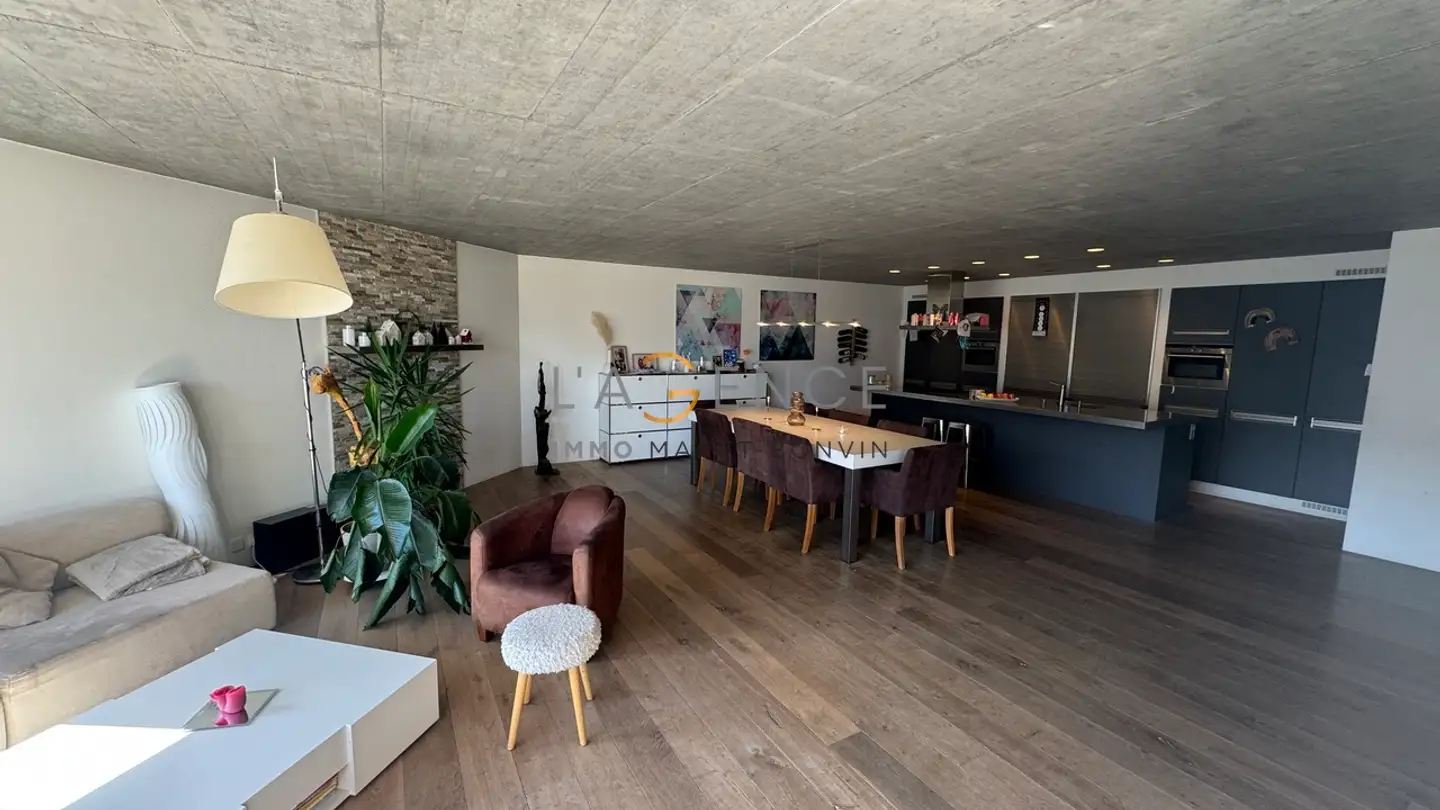 Row house for sale - 1950 Sion - Photo 2