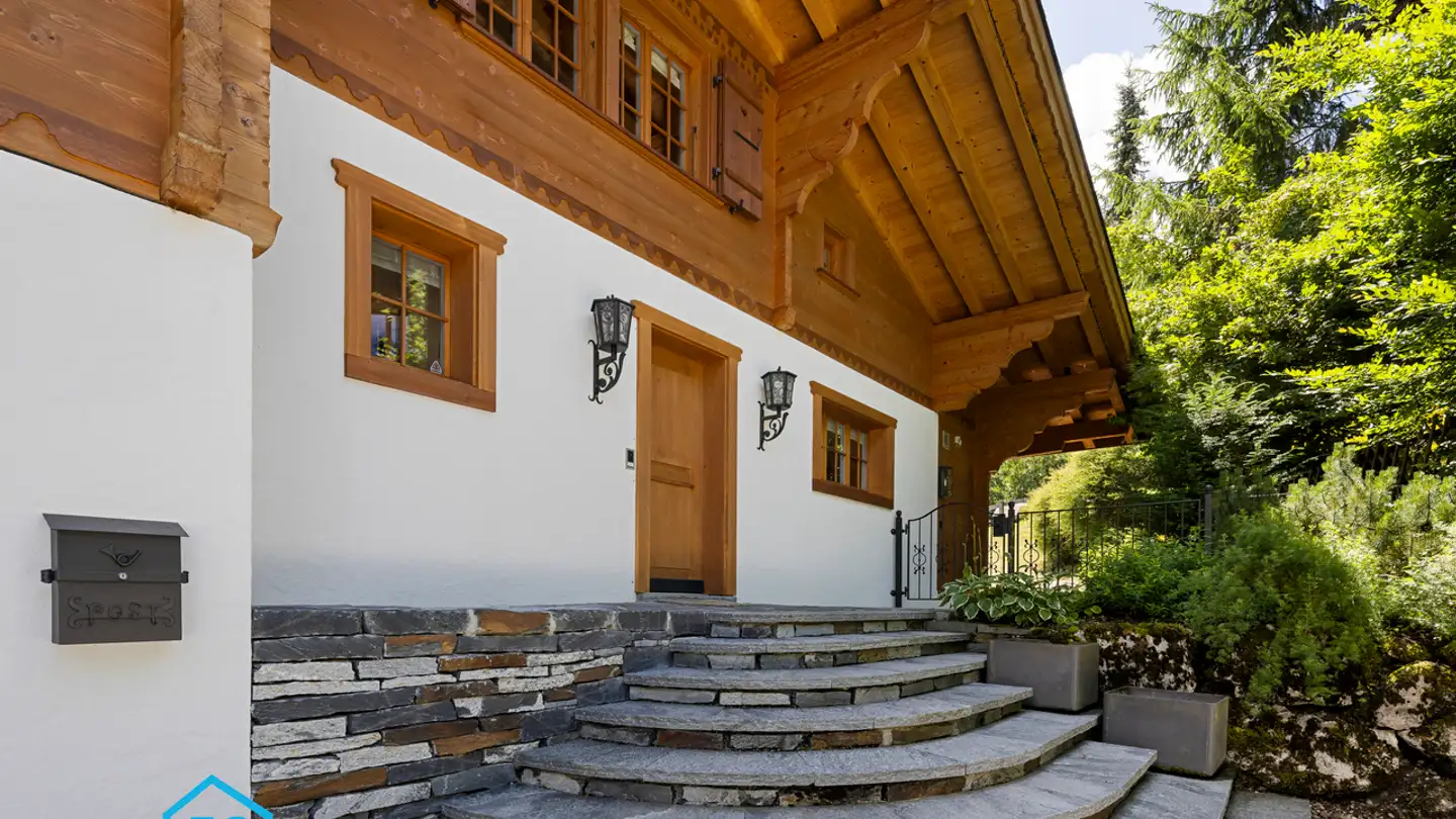 Chalet in vendita - Dorfstrasse 33, 3782 Lauenen b. Gstaad