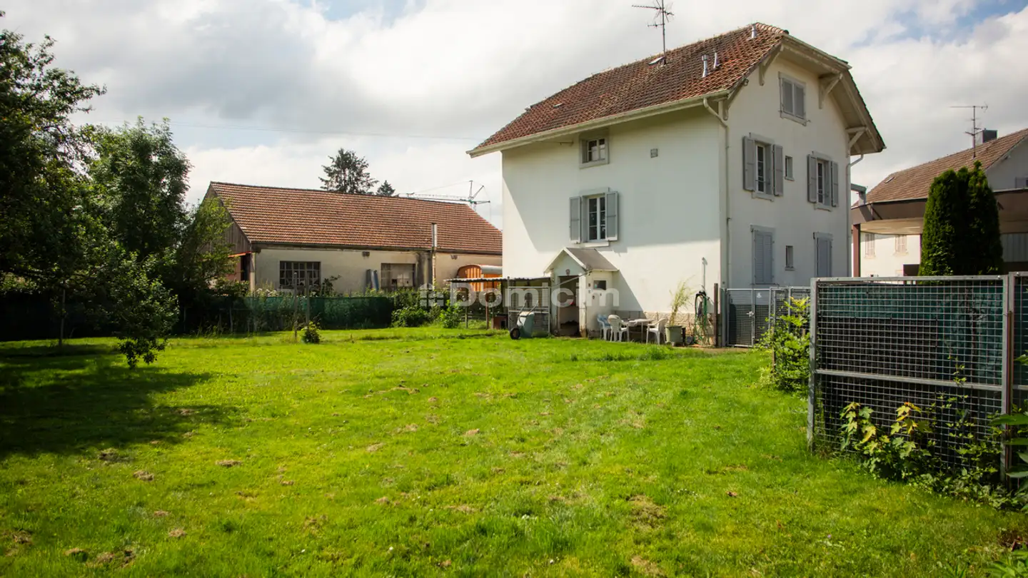 Single house for sale - 2916 Fahy