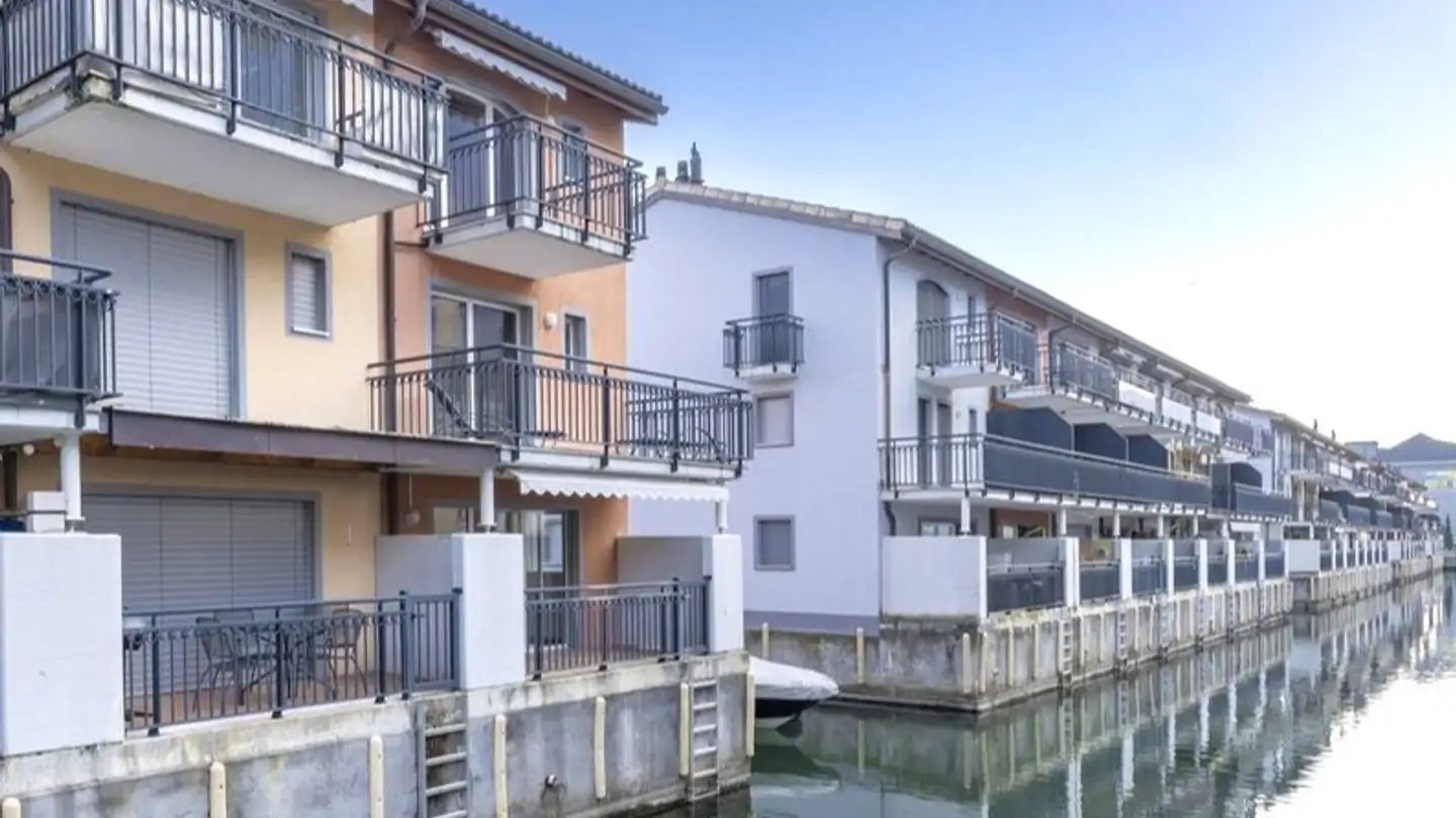 Row house for sale - 1897 Bouveret