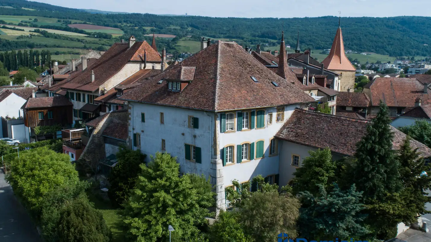 Residential building for sale - 2525 Le Landeron