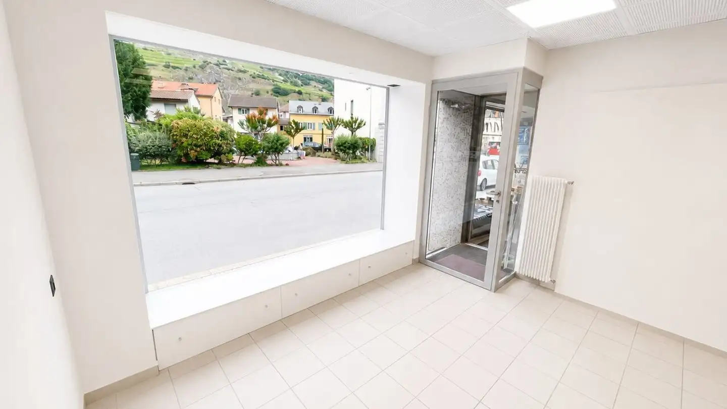 Shop for rent - Avenue Du Grand-St-Bernard 19, 1920 Martigny - Photo 2