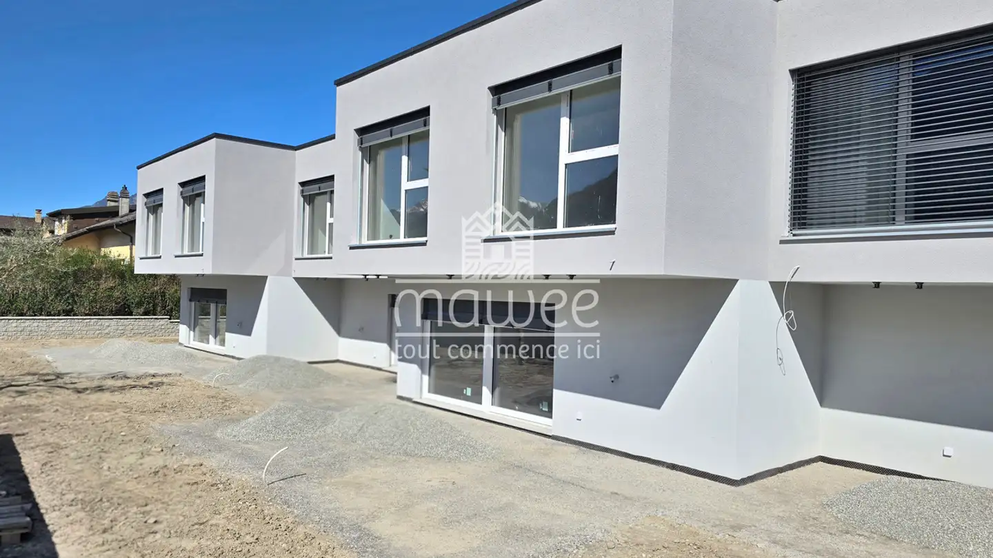 Row house for sale - 1868 Collombey - Photo 2