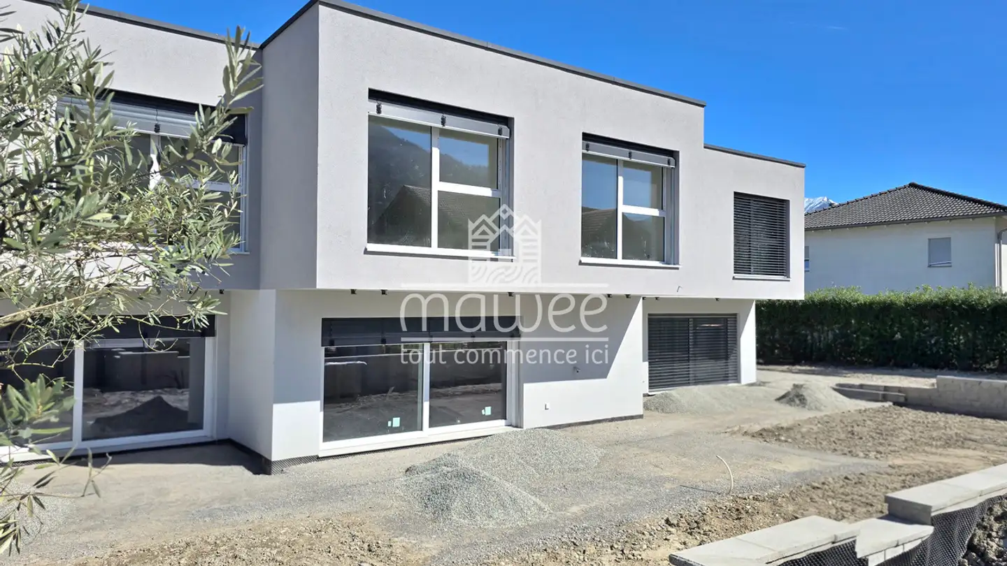 Row house for sale - 1868 Collombey