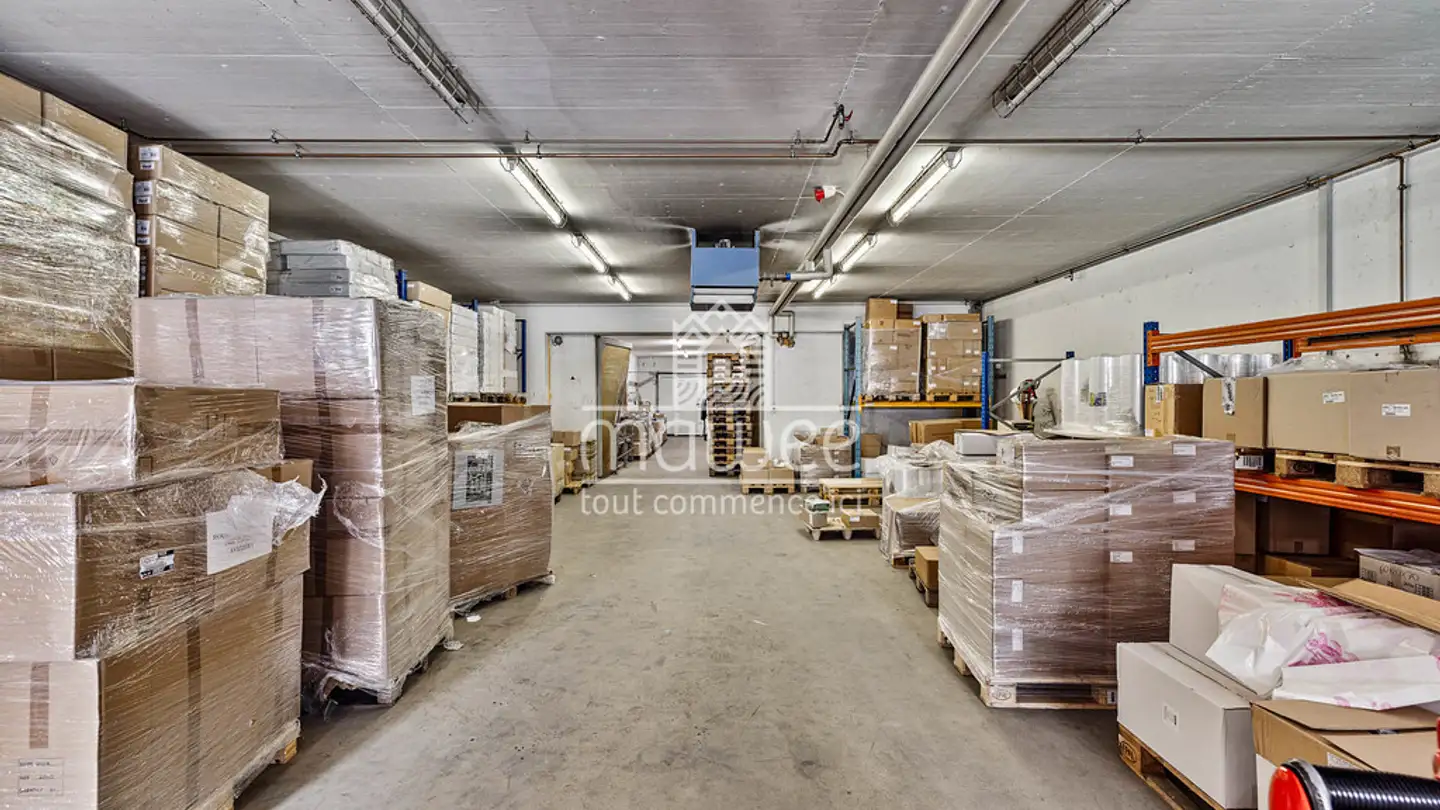 Storage space for rent - 1906 Charrat - Photo 2