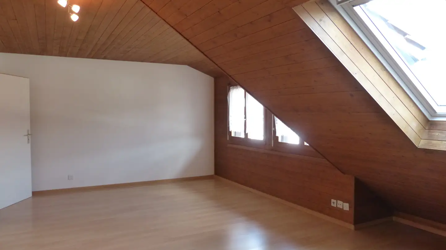 Attic flat for rent - Hauptstrasse 71, 4147 Aesch BL - Photo 2