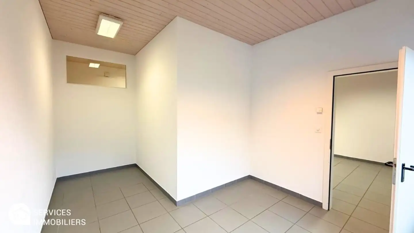Commerciale in affitto - Rue H.-F. Sandoz 14, 2710 Tavannes - Foto 3
