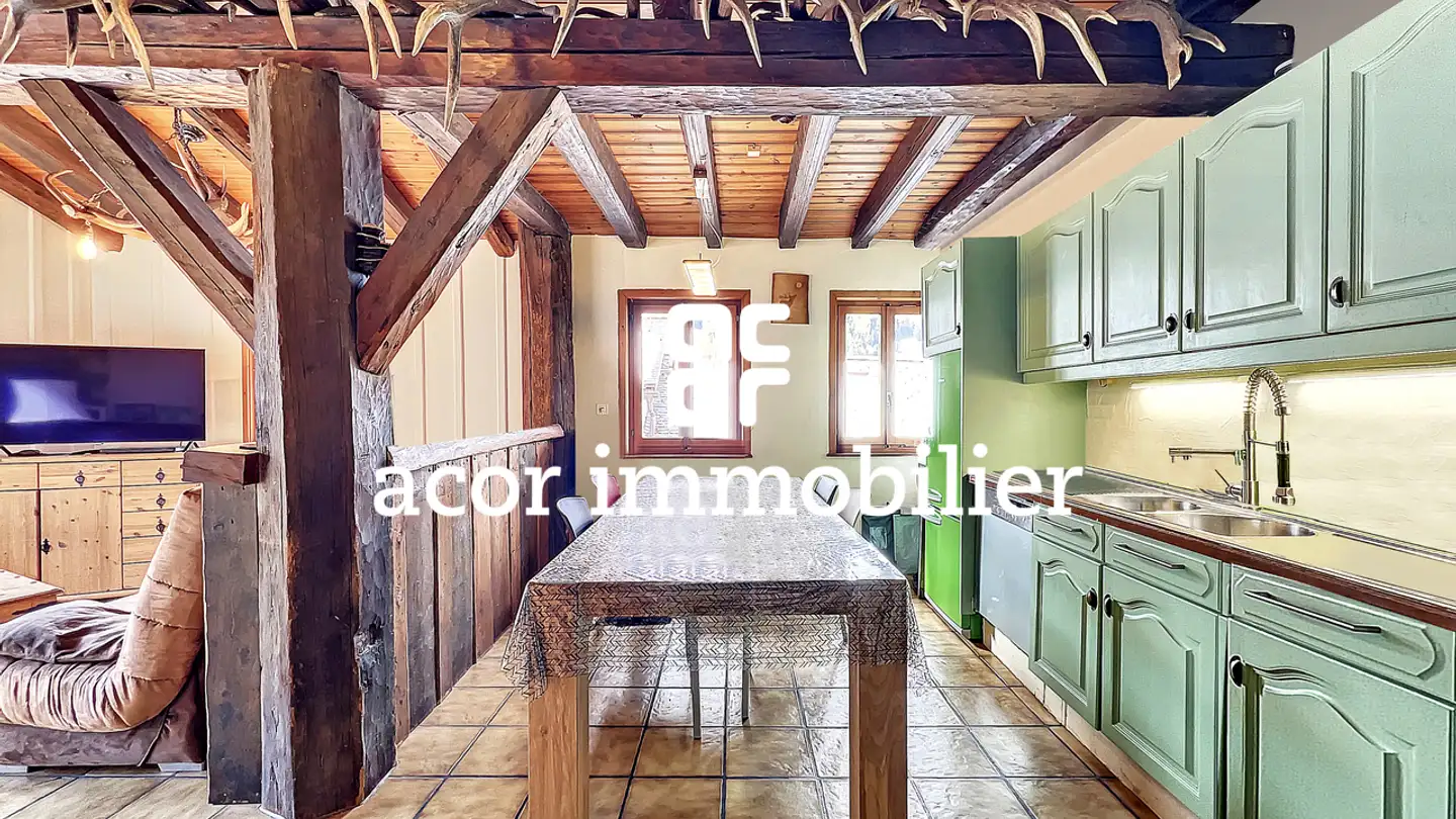 Apartment for sale - 1945 Liddes