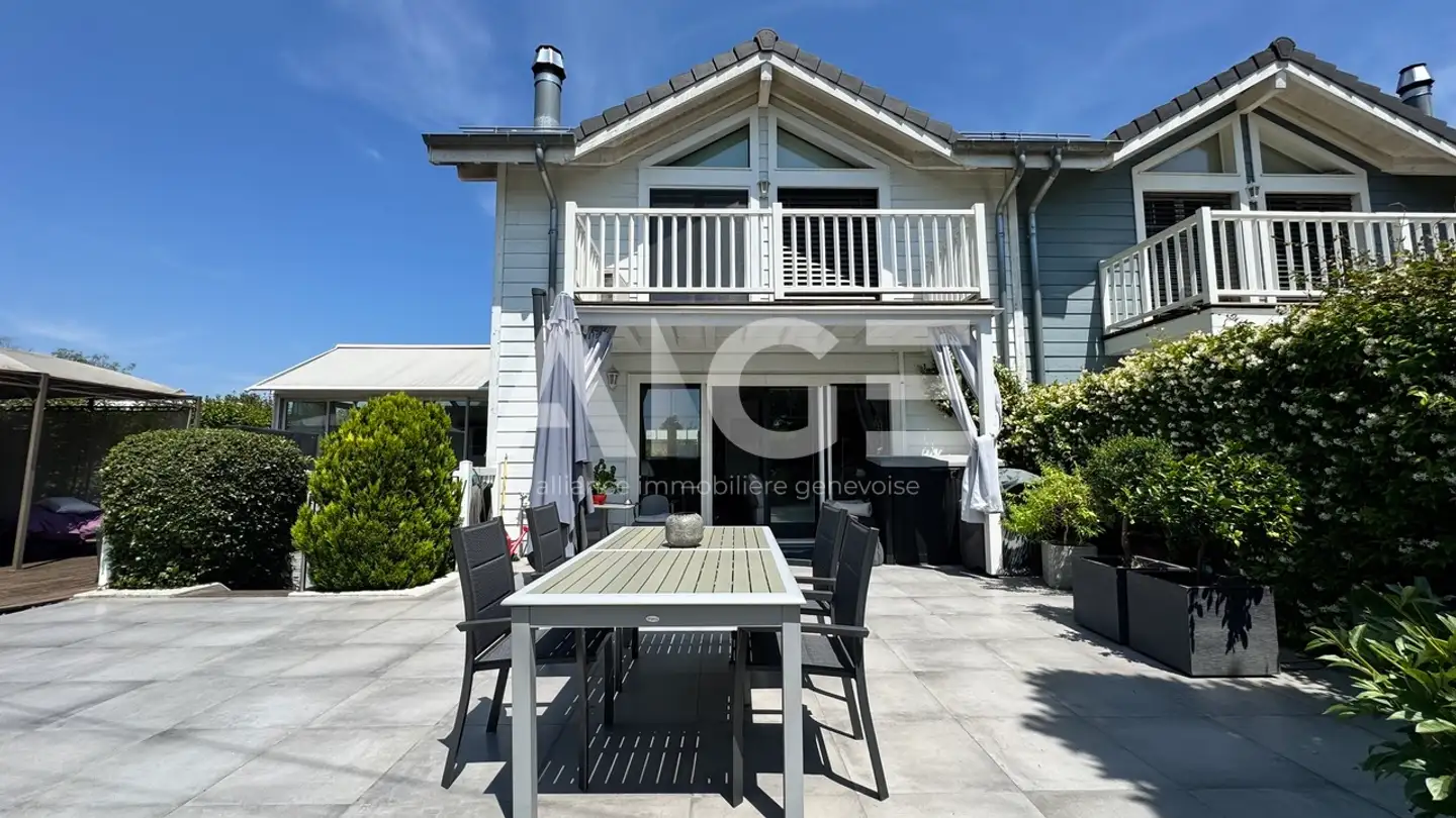 Row house for sale - 1232 Confignon