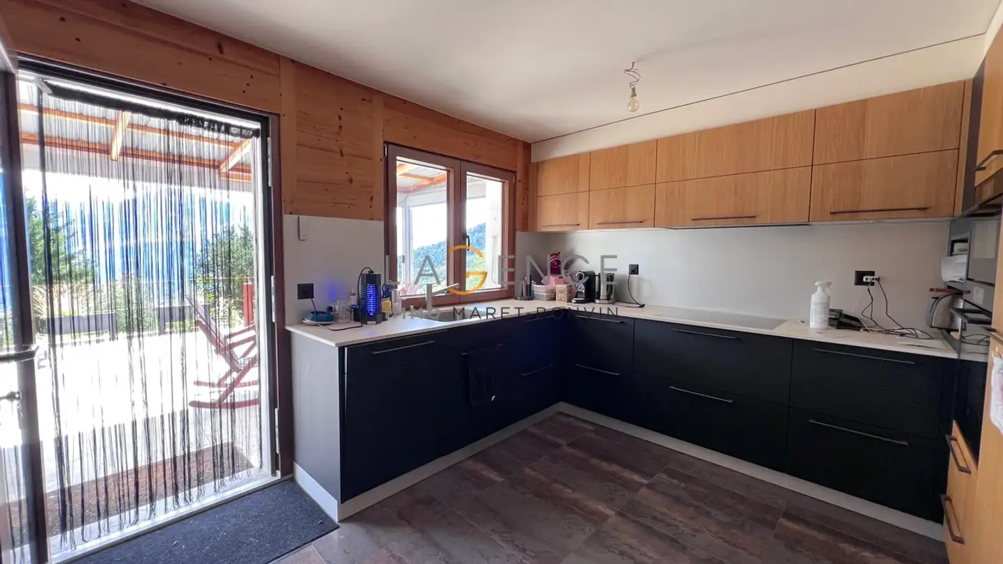 Chalet for sale - 1976 Erde - Photo 3