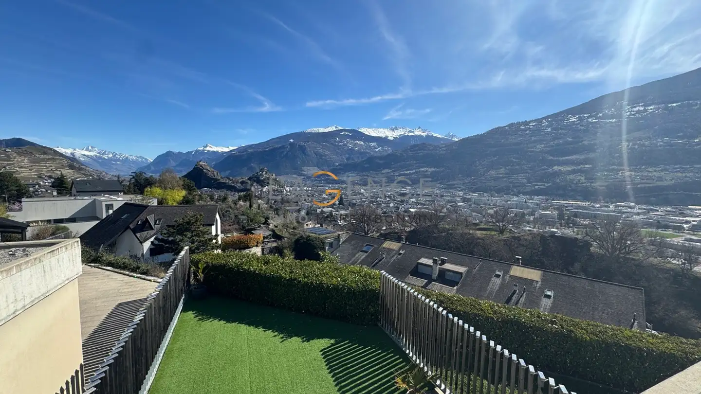 Row house for sale - 1950 Sion
