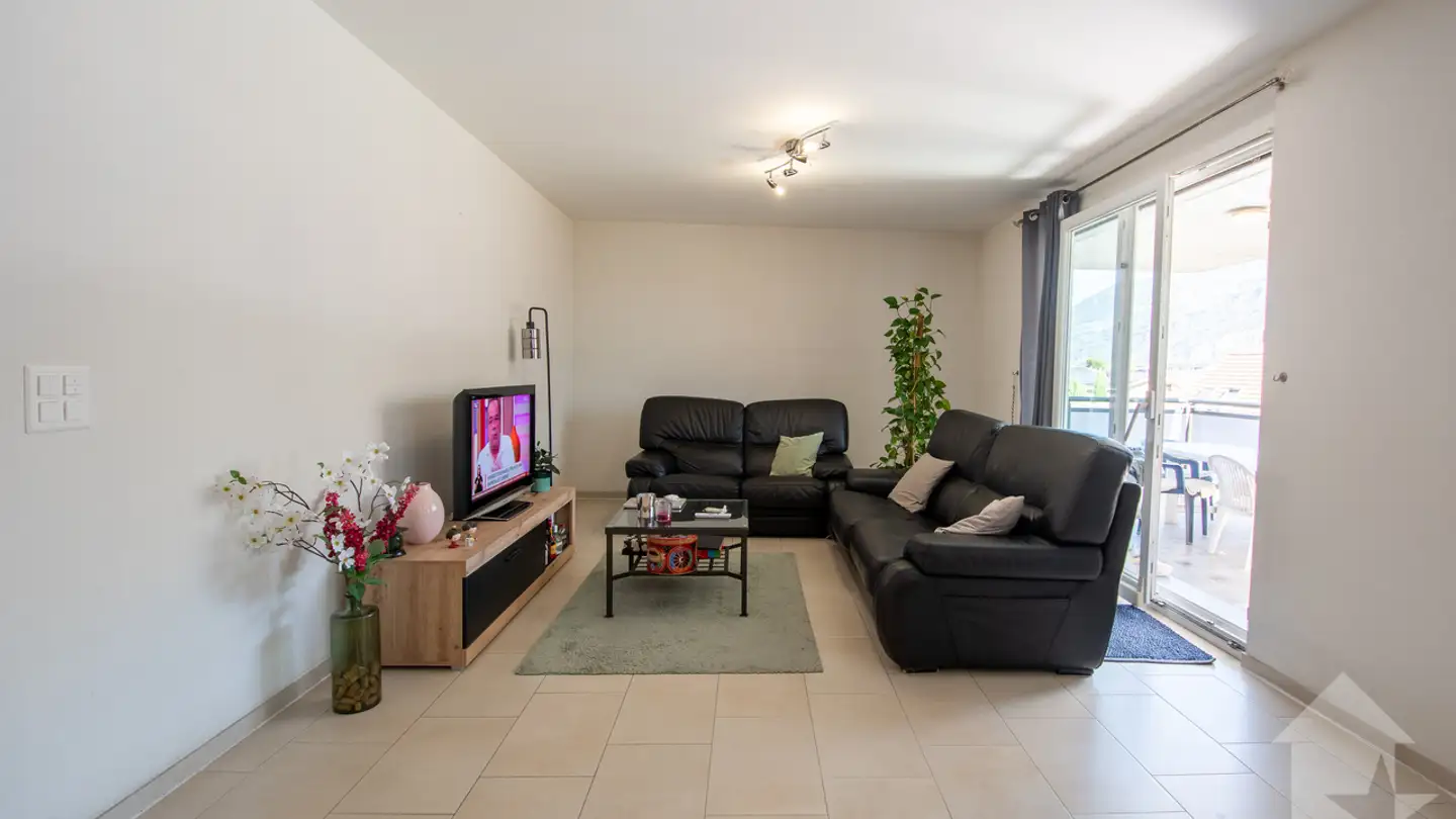 Apartment for sale - 1912 Leytron - Photo 4