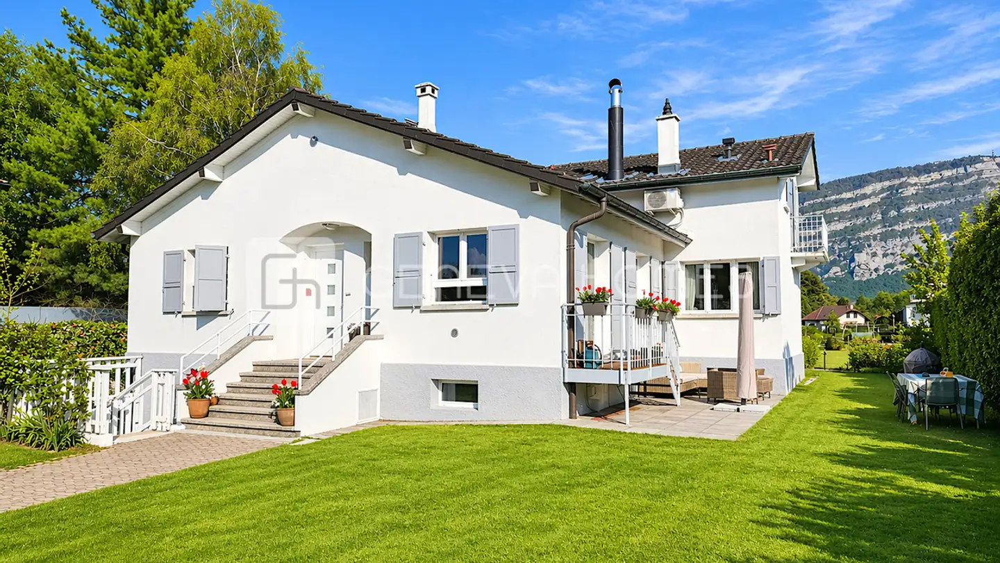 Single house for sale - 1256 Troinex