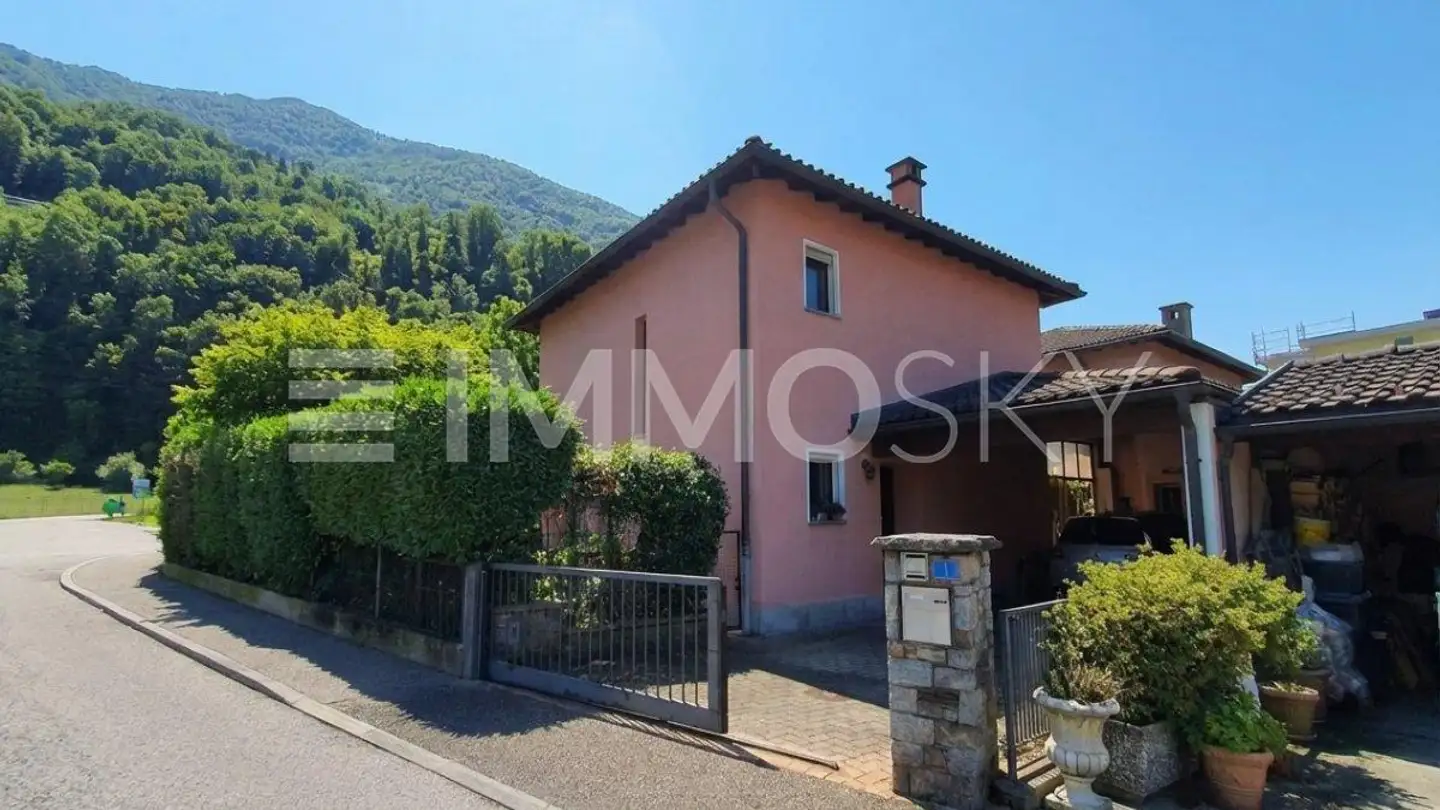 Einfamilienhaus kaufen - 6593 Cadenazzo