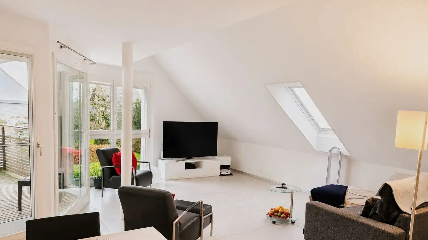 Dachgeschosswohnung mieten - Längglistrasse 4, 8104 Weiningen ZH - Foto 3