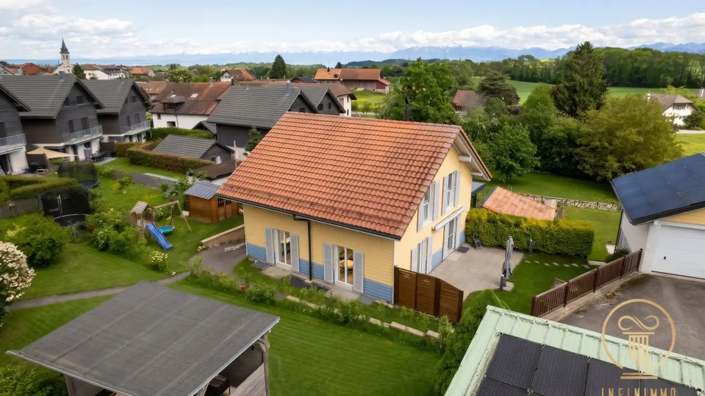 Semi-detached house for sale - 1188 Gimel