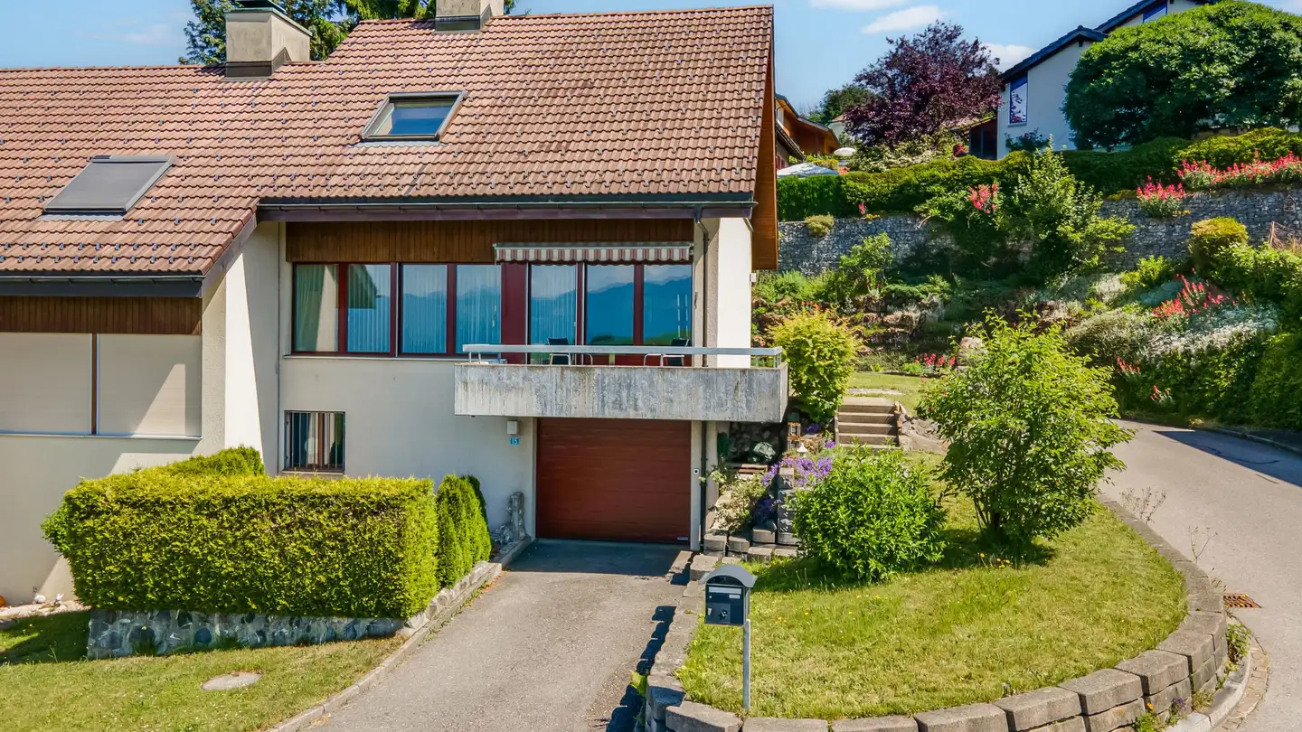 Casa bifamiliare in vendita - Ottenhofenstrasse, 8738 Uetliburg SG