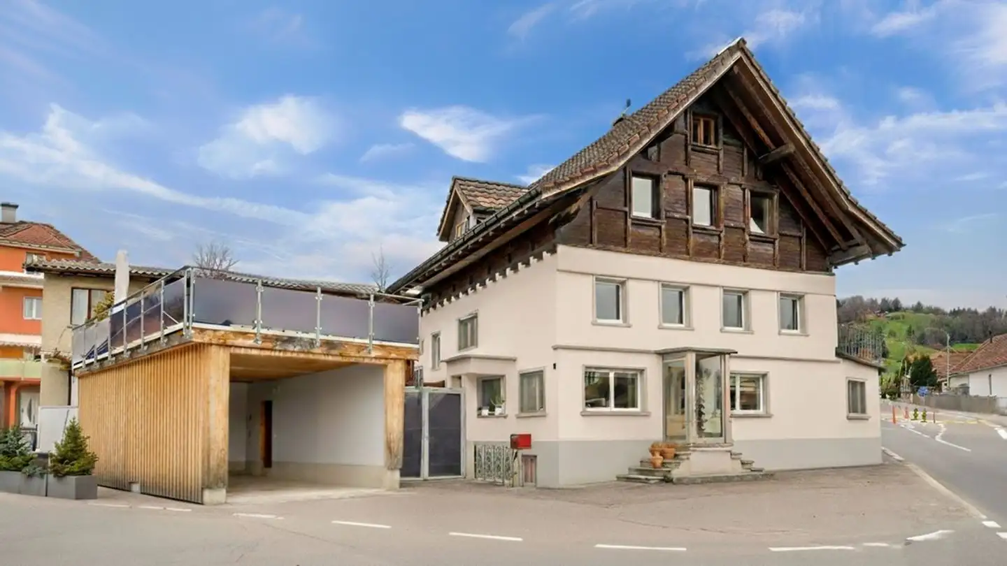 Mehrfamilienhaus kaufen - 8732 Neuhaus SG