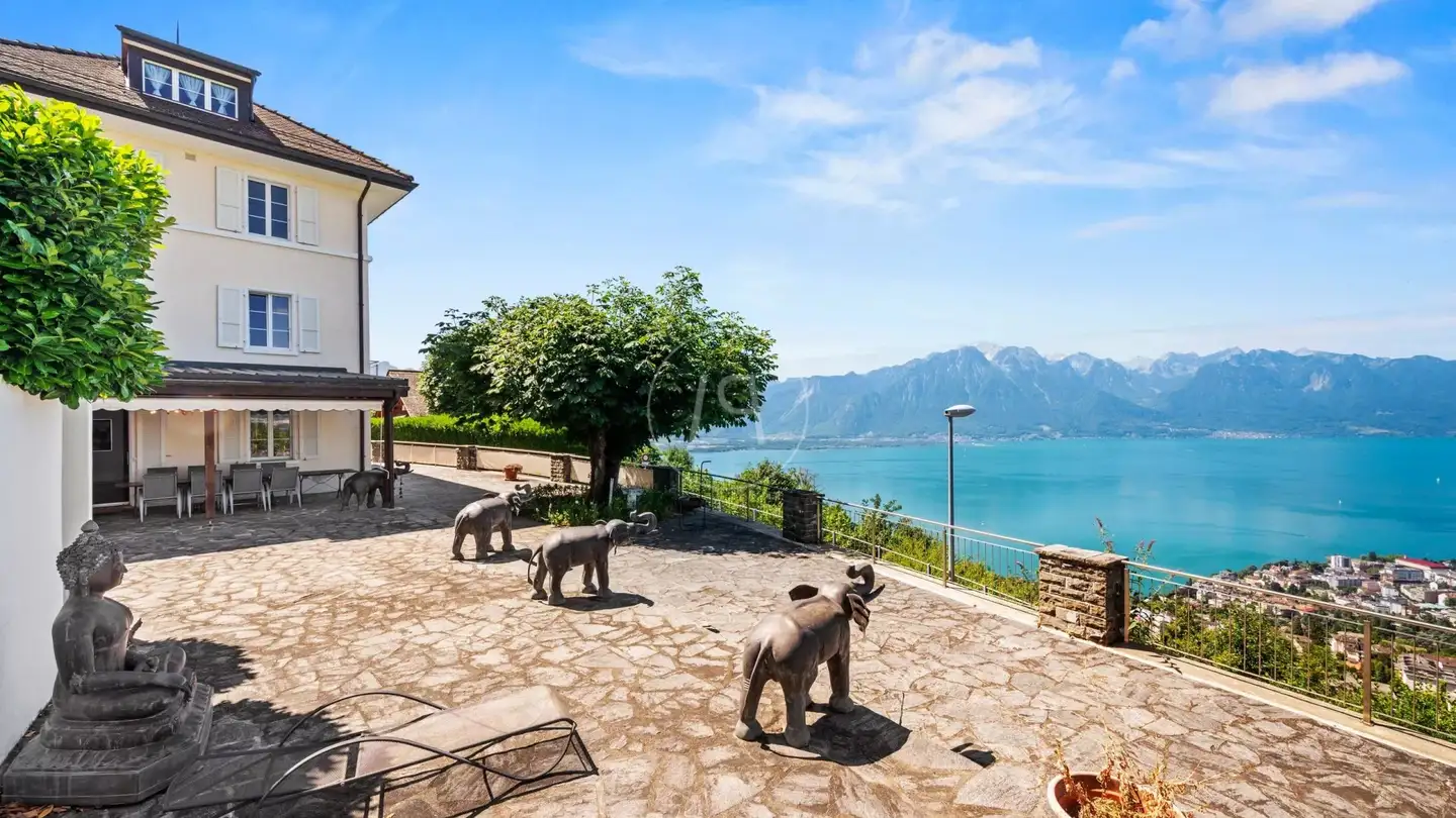 Single house for sale - 1832 Chamby