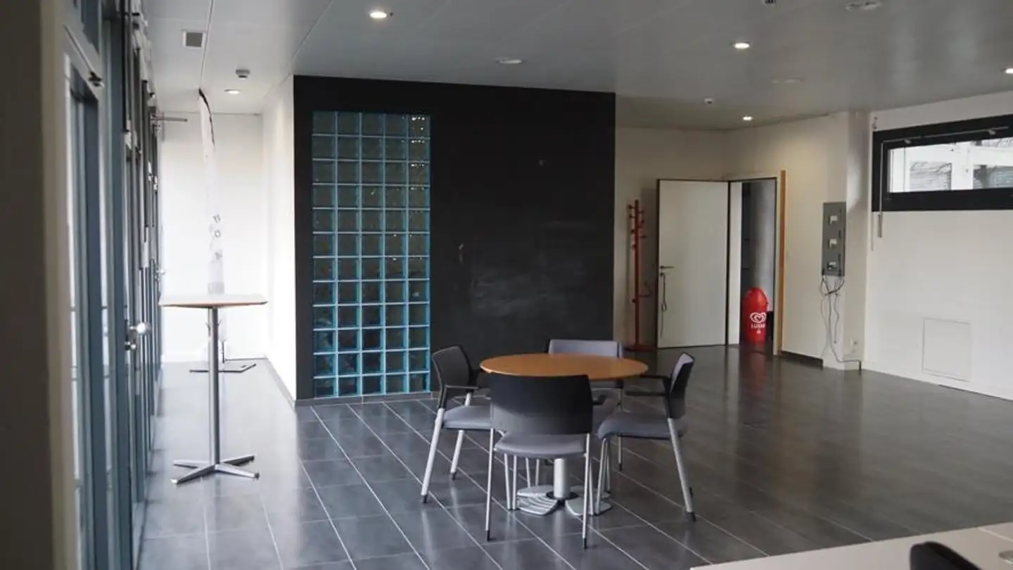 Commercial for rent - Rue Galilée 15, 1400 Yverdon-les-Bains - Photo 2
