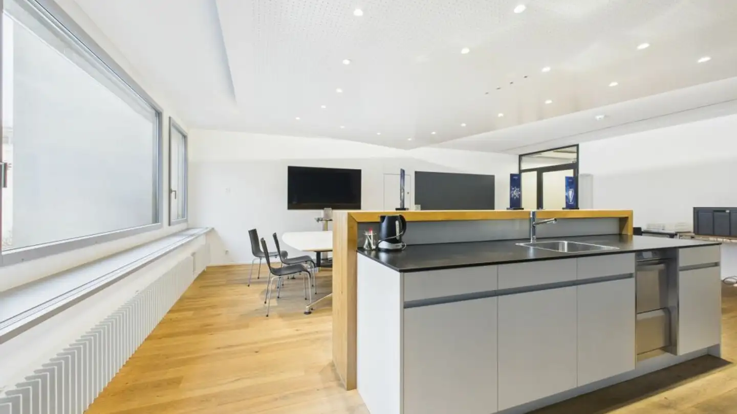Office space for rent - Alpenquai 28b, 6005 Luzern