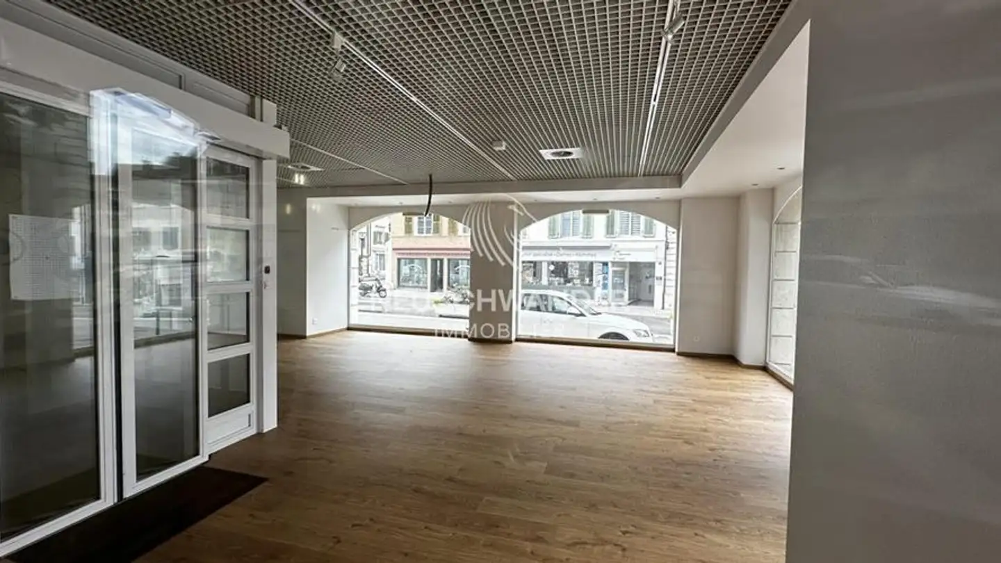 Commercial à louer - 2800 Delémont - Photo 2