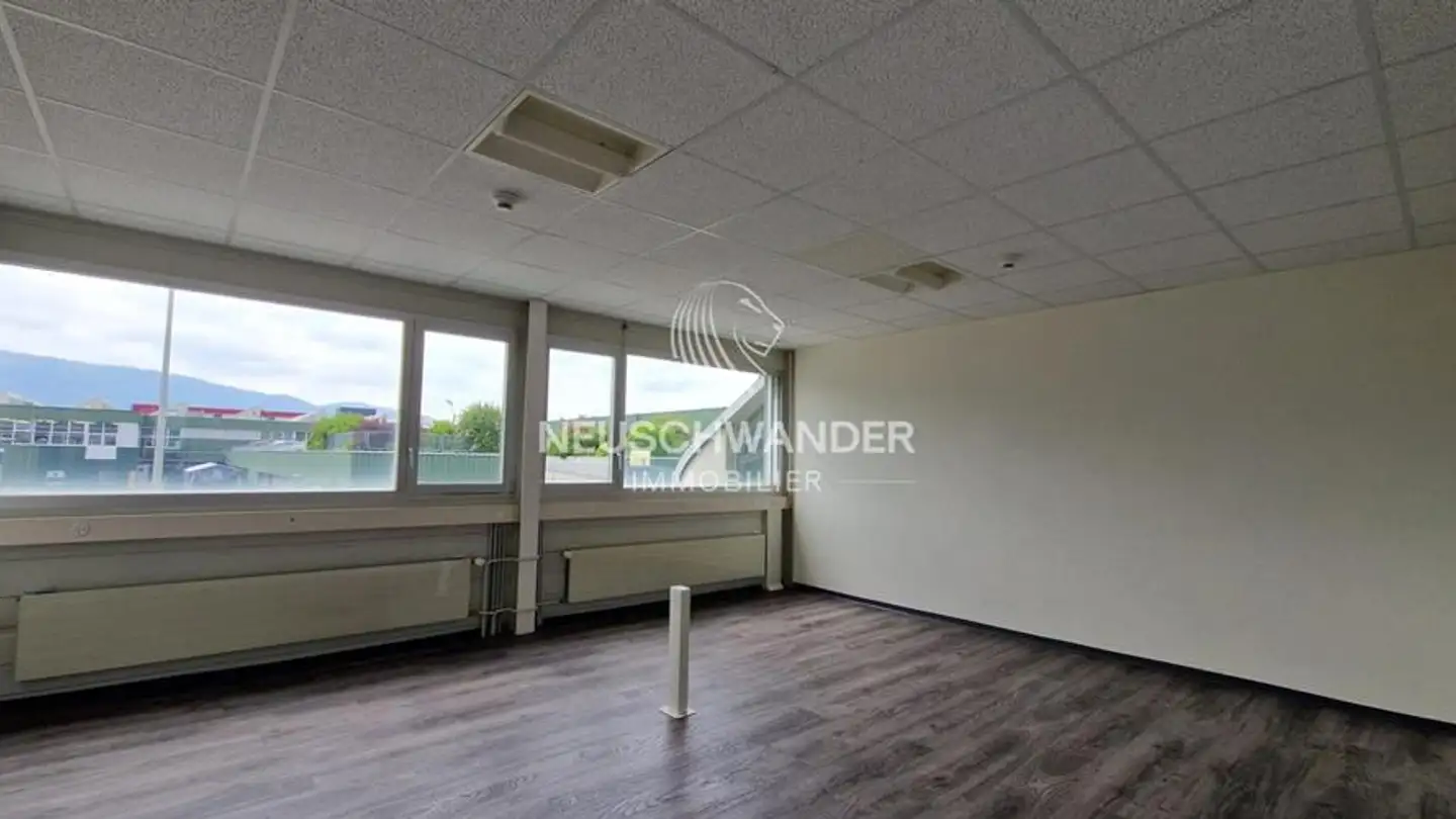 Commercial à louer - Rue Du Jura, 2800 Delémont - Photo 3