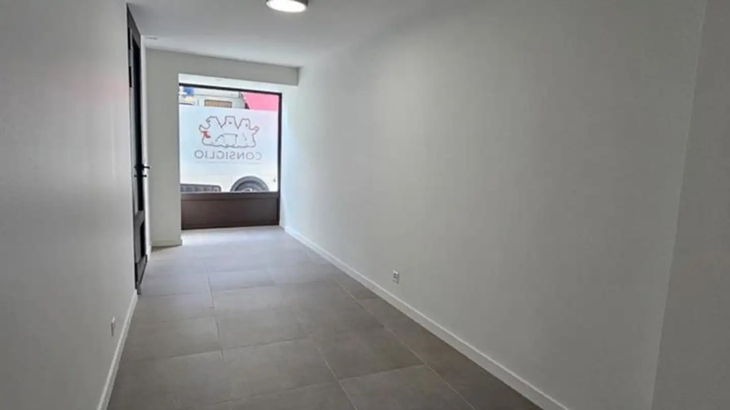 Office space for rent - 1180 Rolle