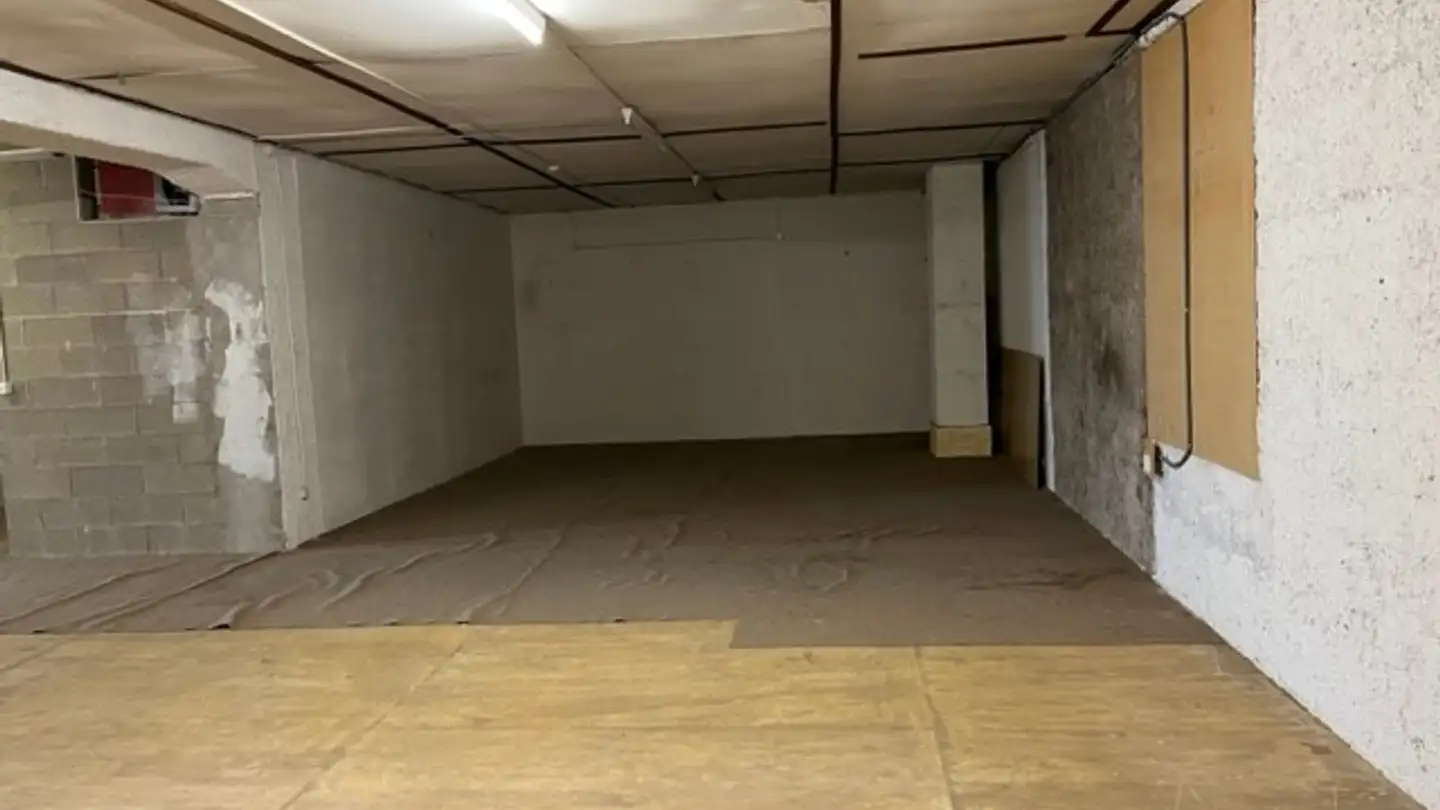 Commercial for rent - Rue De Comble-Emine 1, 2053 Cernier - Photo 2