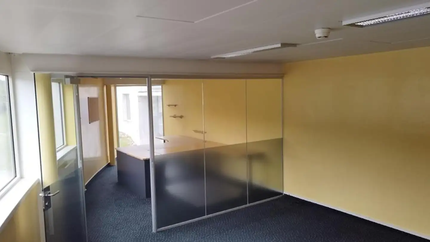 Bureau à louer - Rue De La Jambe-Ducommun 15, 2400 Le Locle - Photo 3