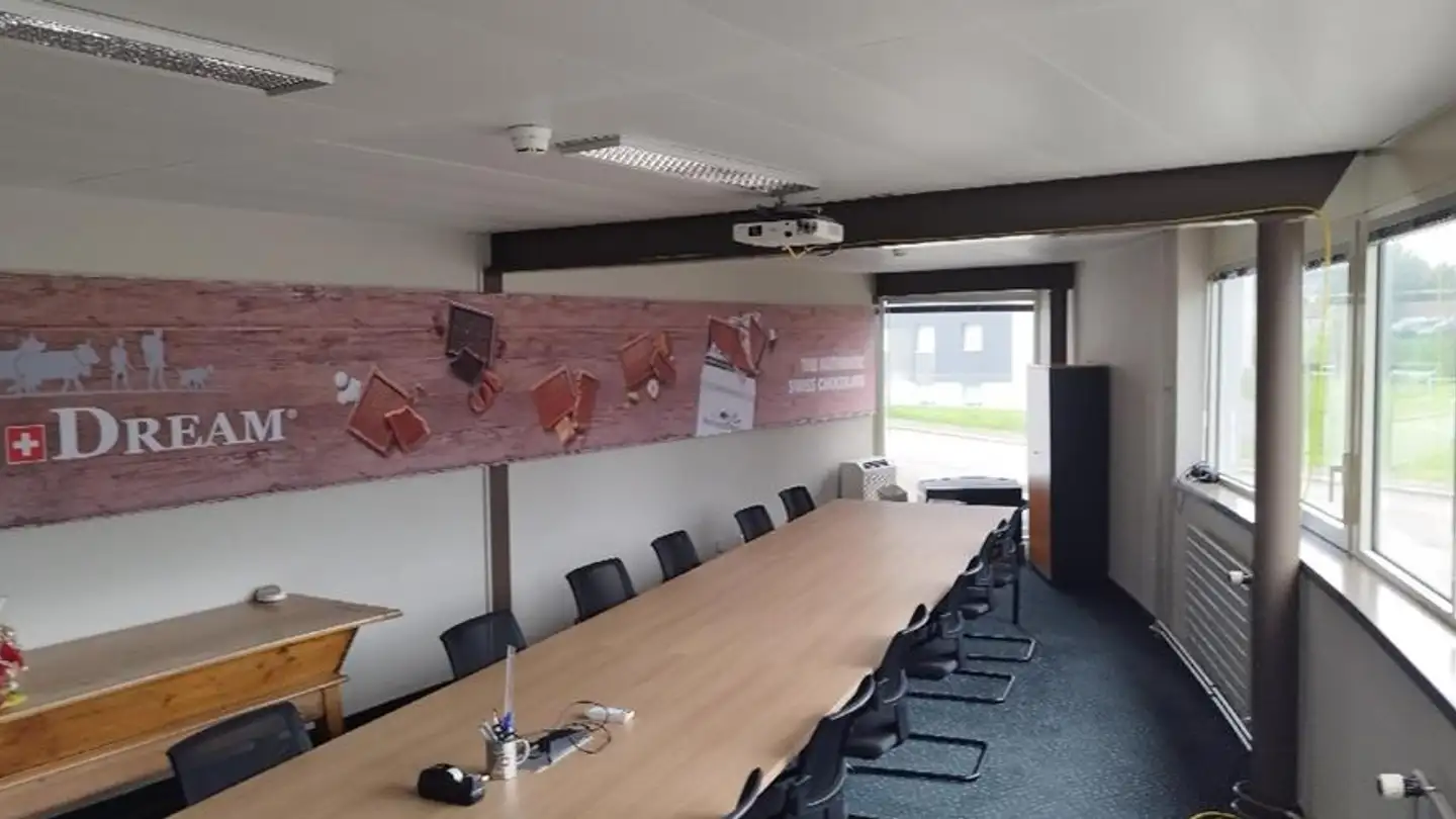 Bureau à louer - Rue De La Jambe-Ducommun 15, 2400 Le Locle