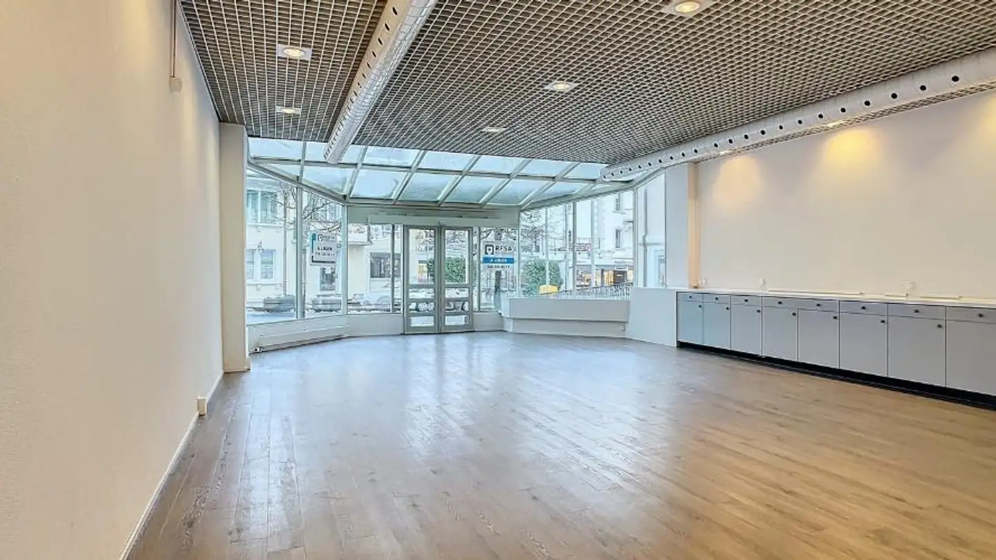 Commercial for rent - Hauptstrasse 25, 3186 Düdingen