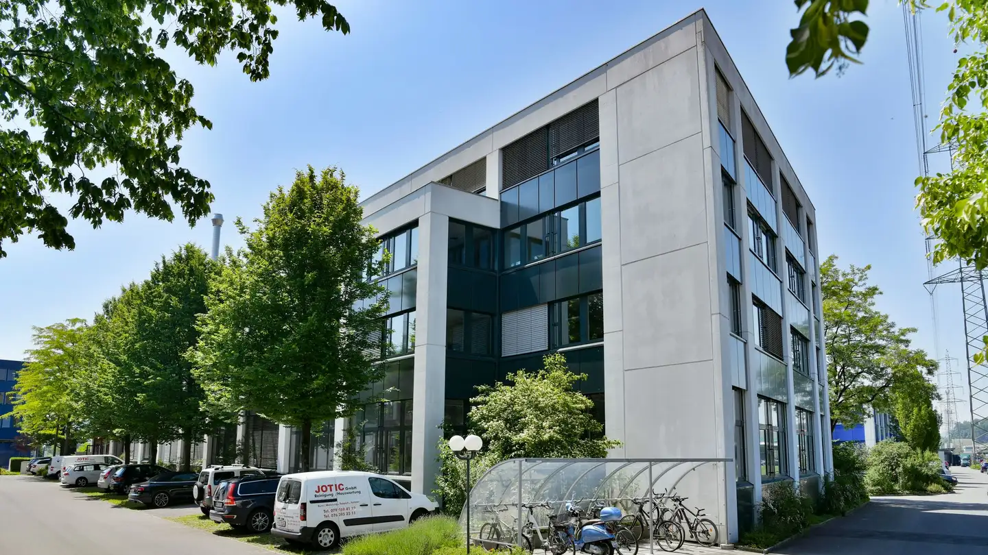 Spazio ufficio in affitto - Sennweidstrasse 43, 6312 Steinhausen
