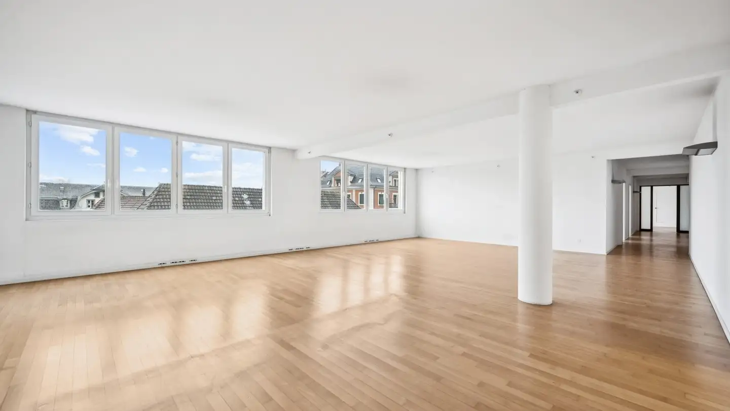 Commercial à louer - Melchnaustrasse 1, 4900 Langenthal