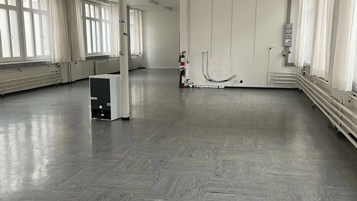 Commerciale in affitto - Rue Numa-Droz 142, 2300 La Chaux-de-Fonds - Foto 2