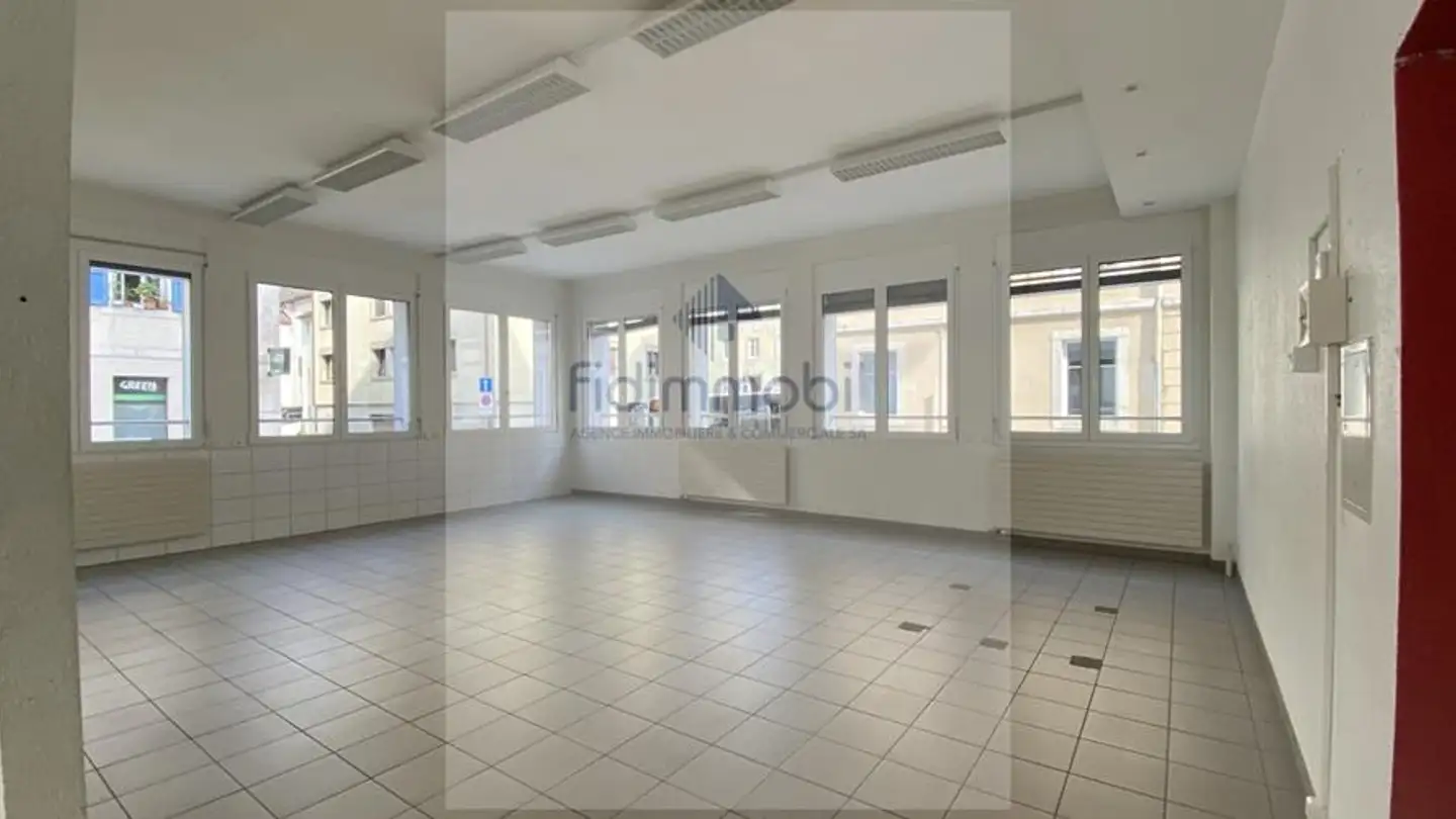 Commerciale in affitto - Rue Daniel-Jeanrichard 13, 2300 La Chaux-de-Fonds - Foto 4