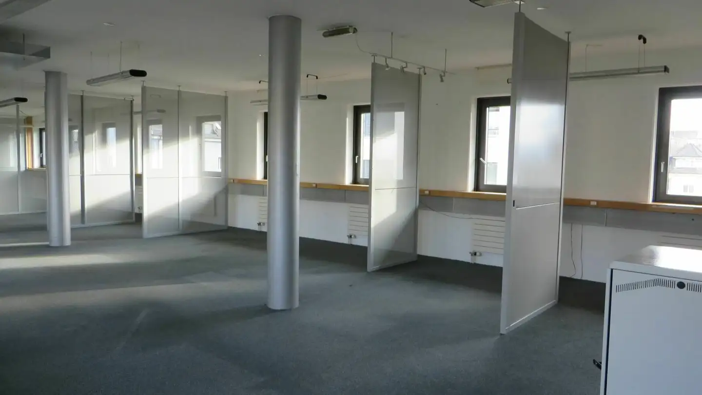 Bureau à louer - Bahnhofstrasse 11, 8630 Rüti ZH - Photo 2