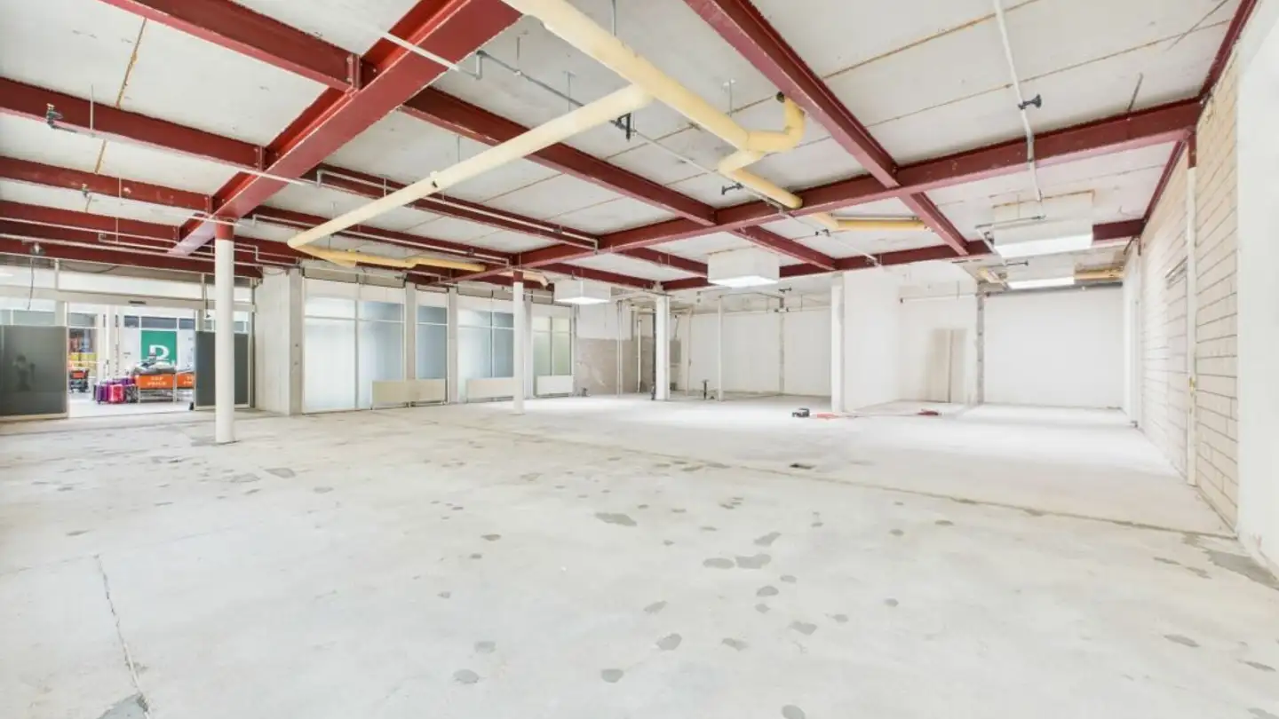 Shop for rent - Zugerstrasse 15, 6330 Cham