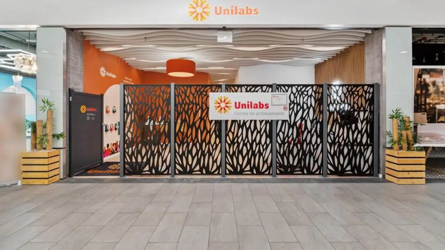 Commercial for rent - Place de la Gare 6, 1225 Chêne-Bourg