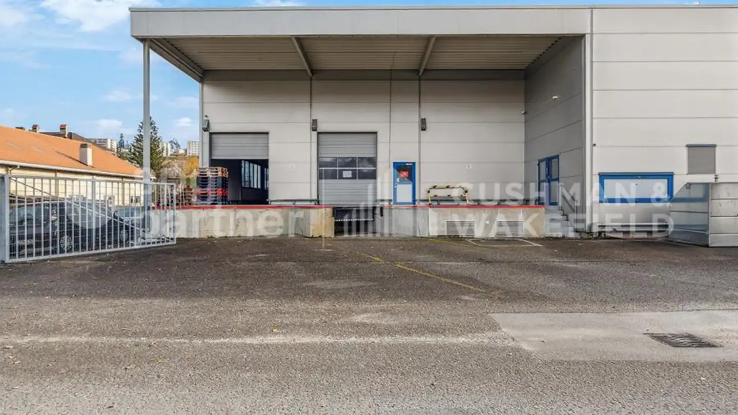 Commercial à louer - Rue Du Collège 43, 2300 La Chaux-de-Fonds - Photo 2