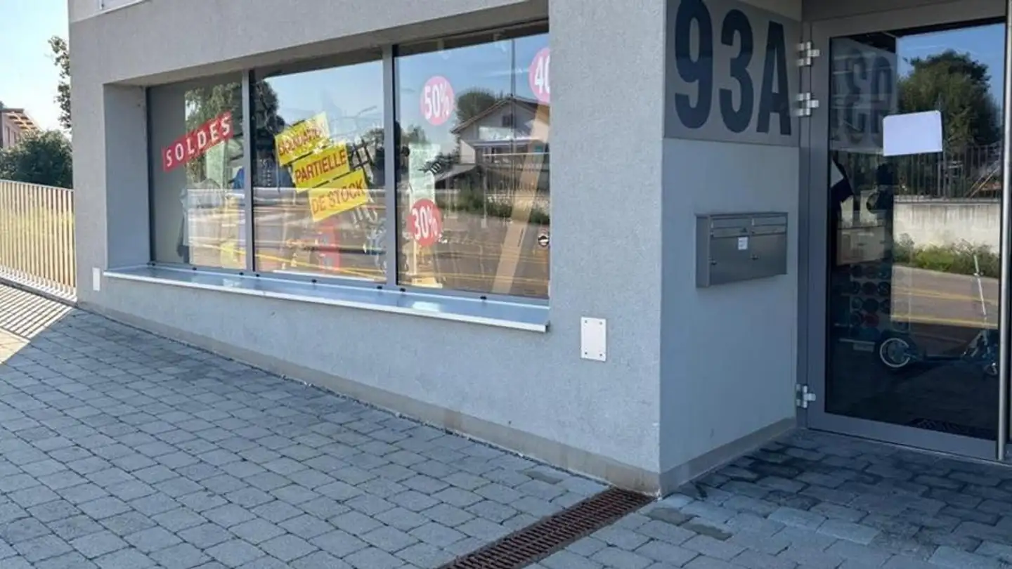 Commercial for rent - Route Cantonale 93, 1025 St-Sulpice VD - Photo 3