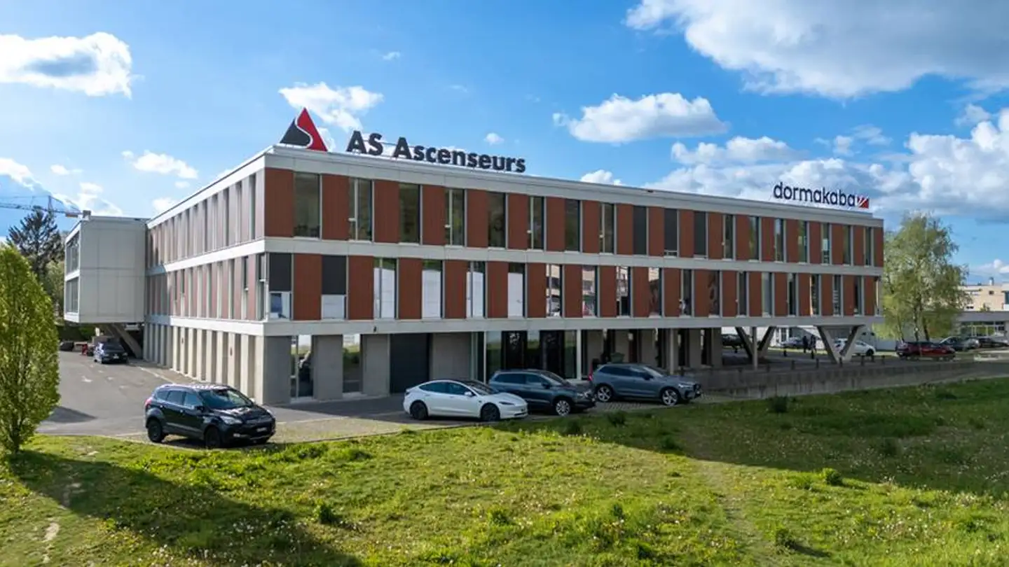 Office space for rent - En Budron E 5, 1052 Le Mont-sur-Lausanne